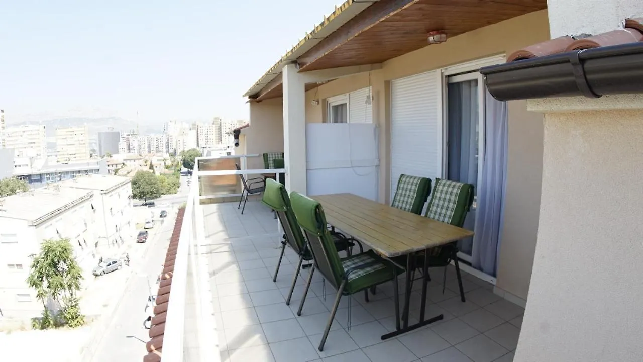 Inviting Apartment 14 Sleeps 3 Guests contacts