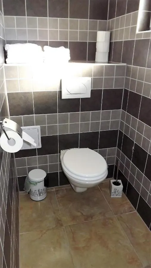 Inviting Apartment 14 Sleeps 3 Guests Split 0*,